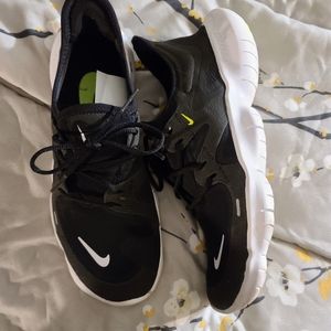 WOMENS NIKE FREE RN 5.0